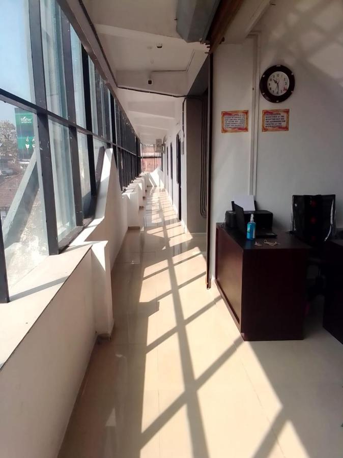 Emirates Residency Hotel Pudunagaram Exterior foto